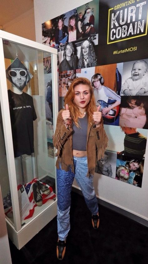 Frances Kurt Cobain Outfit, Kurt Cobain Style, Curco Vein, Nirvana Songs, Kurt And Courtney, Frances Bean Cobain, Donald Cobain, Nirvana Kurt Cobain, Nirvana Kurt