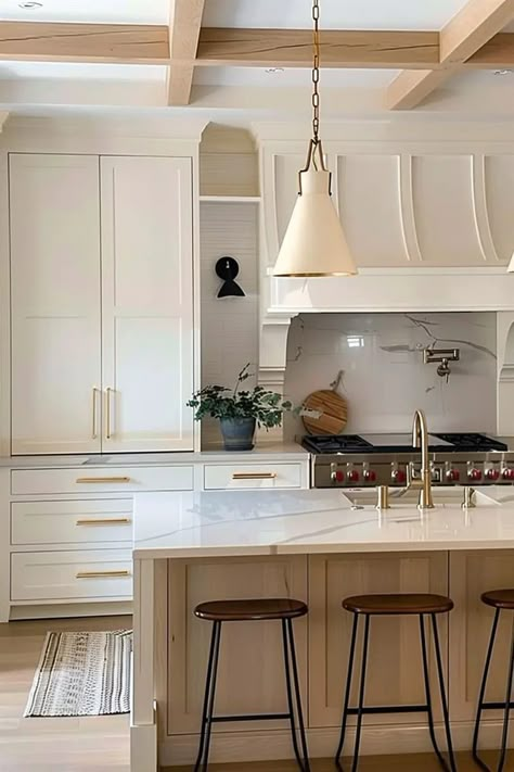 48 Neutral Kitchen Ideas to Fuel Your Inspiration - DecorWithEva Light Kitchens, Neutral Kitchen Ideas, Kitchen Hood Ideas, Taupe Kitchen, White Oak Kitchen, Trending On Pinterest, Kitchen Lighting Ideas, Neutral Kitchen, New House Kitchen