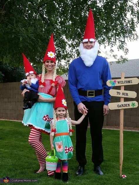 Gnome Costume Diy, Diy Genie Costume, Gnomes Costume, Garden Gnome Halloween Costume, Garden Gnome Costume, Baby Gnome Costume, Garden Gnomes Costume, Gnome Costume, Family Costume Ideas