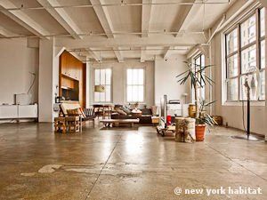 New York Alcove Studio - Loft apartment - living room (NY-11303) photo 4 of 9 Loft Apartment Decorating, Industrial Lofts, Warehouse Living, Warehouse Loft, Loft Apartments, Contemporary Loft, White Loft, New York Loft, Loft Interior