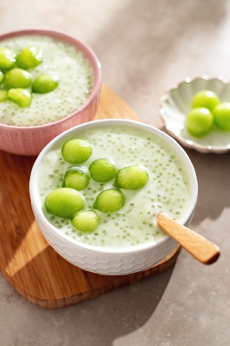 Parfet Dessert, Whimsical Desserts, Sago Recipes, Easy Pudding, Asian Dessert Recipes, Easy Puddings, Tapioca Pudding, Foreign Food, Tapioca Pearls