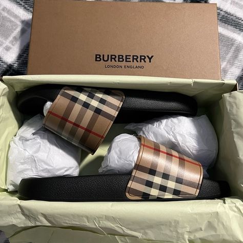 Burberry slides Burberry Slides, Burberry Shoes, Burberry London, Cute Shoes, Burberry, Slides, Jewelry Watches, Plus Fashion, Outfit Inspo