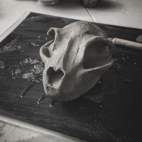 A work-in-progress of a ceramic cat skull planter I’m sculpting. #skullart #homedecor #cats #macabre #ceramics Skull Bowl Ceramics, Animal Skull Sculpture, Unique Ceramic Ideas, Skull Ceramics, Clay Skeleton, Cute Homemade Gifts, Pinch Pot Ideas, Ap Ceramics, Clay Crystals