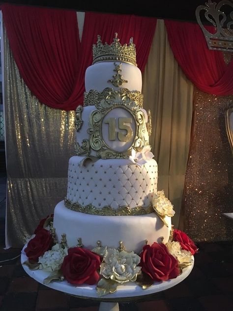 Red Quinceanera Cake, 15 Cakes Quinceanera, Red Quinceanera Theme, Cakes Quinceanera, Red Quince Theme, Red And Gold Quince, Red Quinceanera Ideas, Quince Cakes, Quince Decor