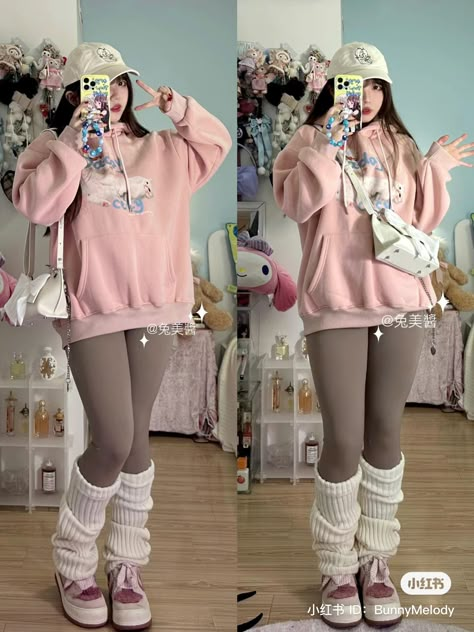 Kawaii Maxi Skirt, Harajuku Fashion Street Women, Gyaru Outfits Plus Size, Big Leg Warmers Outfit, Comfy Pastel Outfits, Cozy Simple Outfits, Kawaii Jeans Outfit, Leg Warmer Outfit Ideas, Modest Kawaii Outfits