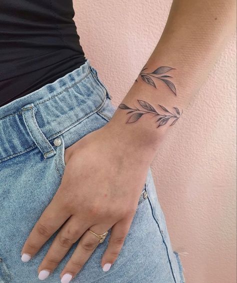 Wrap Around Wrist Tattoos, Around Arm Tattoo, Wrap Tattoo, Ankle Tattoos For Women, Small Forearm Tattoos, Armband Tattoo Design, Flower Tattoo Arm, Vine Tattoos, Wrist Tattoos For Women