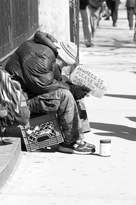 The Poor are Always With You | Study God's Word Homelessness Photography, Homelessness Art, Regard Animal, Homeless People, Meet New People, We Are The World, Poor People, Ap Art, Helping The Homeless