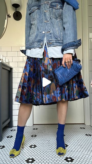 Meredith Peck on Instagram: "💙💙💙💛

Shirt @madewell old
Denim jacket @levis 
Skirt @jw_anderson 
Socks @hanselfrombasel 
Shoes @jcrew old
Sweater @everlane
Bag @shopclarev" Meredith Peck, Levis Skirt, Denim Jacket Levis, Everlane Bag, Jacket Levis, Old Sweater, Jw Anderson, Madewell, J Crew