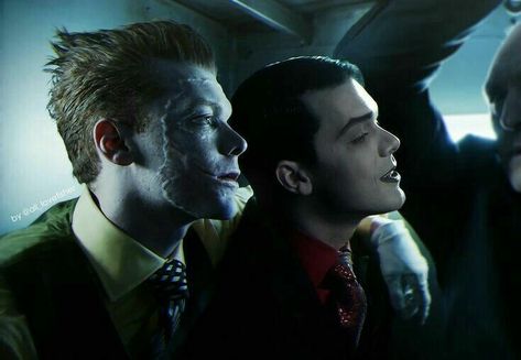 Cameron Monaghan Gotham, Gotham Show, Jerome And Jeremiah Valeska, Valeska Twins, Jerome Gotham, Jerome And Jeremiah, Gotham Characters, Gotham Joker, Gotham Cast