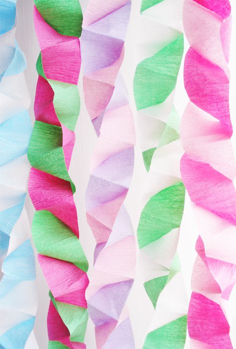 Different Ways To Hang Streamers, Streamer Party Ideas, Streamers For Birthday Party, Tissue Paper Streamers, Outdoor Streamer Decorations, Decorating With Streamers Ideas, How To Decorate With Crepe Streamers, Party Streamers Ideas, How To Decorate With Streamers Easy