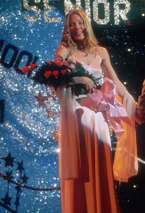 Carrie Prom Dress, Carrie Prom, Carrie Movie 1976, Carrie Halloween Costume, Carrie Stephen King, Carrie Movie, Carrie 1976, Horror Movie Costumes, Photowall Ideas