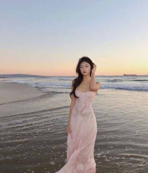 Julia Ma, Beach Photo Inspiration, Spaghetti Dress, Beach Instagram Pictures, Summer Picture Poses, 사진 촬영 포즈, Beach Fits, Evening Party Dresses, Beach Pictures Poses