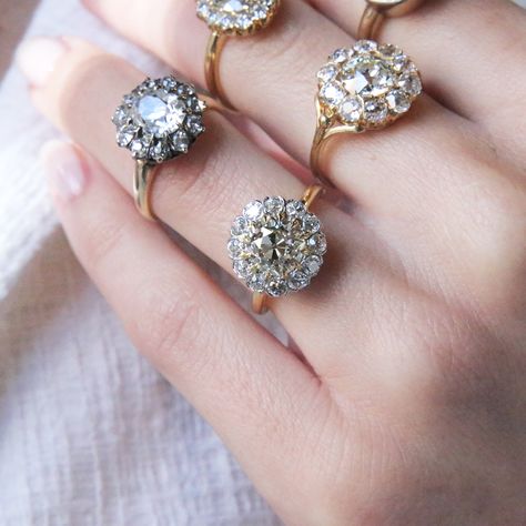 Fabulous Vintage Diamond Cluster Rings at Trumpet & Horn Unique Vintage Engagement Rings, Diamond Cluster Rings, Wedding Rings Women, Cocktail Ring Designs, Gold Circle Ring, Vintage Cluster Ring, Flower Diamond Ring, Marquise Diamond Engagement Ring, Vintage Engagement Rings Unique