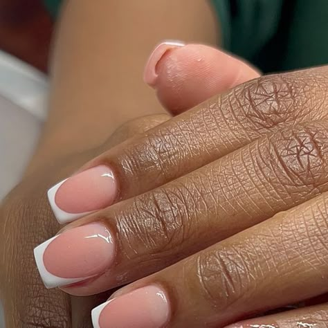 French On Natural Nails, Dip French Tip, Designs For Natural Nails, Short French Manicure, Gel Natural Nails, Almond Acrylic Nails Designs, Overlay Nails, Sassy Nails, Nails Today