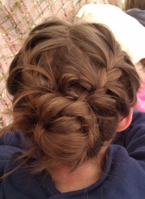 french plait bun Prom Hair Dos, Plait Updo, Plait Bun, Hair For Formal, Messy Plaits, Plait Hairstyles, French Plaits, Plaited Bun, Diy Bridesmaid Hair