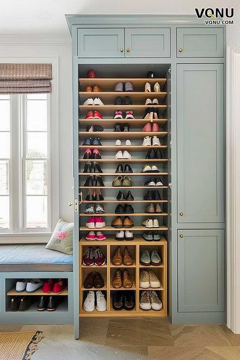 20 Mud Room Design Ideas – VQNU Shoe Storage Unit, Shoe Organization, Minimalist Living Room Design, Shoe Storage Solutions, Mudroom Design, Minimalist Kitchen Design, Shoe Shelves, Organized Home, Entry Way Design