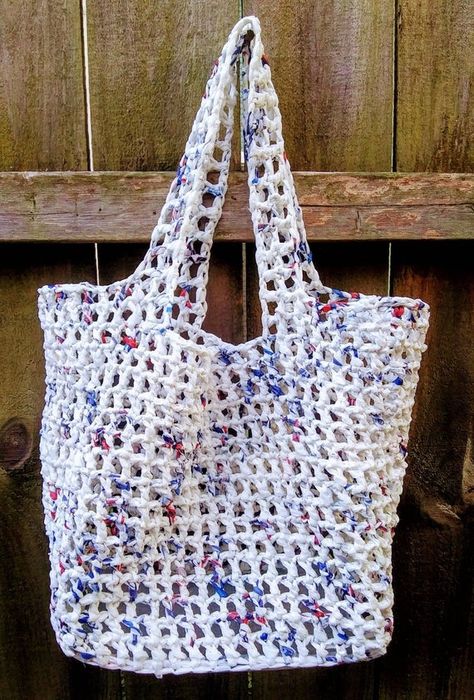 Crochet Market Bag Pattern, Plastic Bag Design, Tote Bag Crochet Pattern, Market Bag Pattern, Yarn Tote Bag, Plastic Yarn, Plastic Bag Crochet, Fused Plastic, Recycle Craft