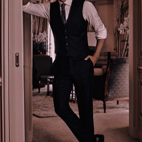 Men In Waistcoats Aesthetic, Royal Theme Outfit Men, Dark Academia Waistcoat Outfit, Dark Royal Outfits Male, Dark Academia Suit Men, Dark Suit Aesthetic, Bridgerton Outfits Men, Bridgerton Suit, Dark Academia Suit