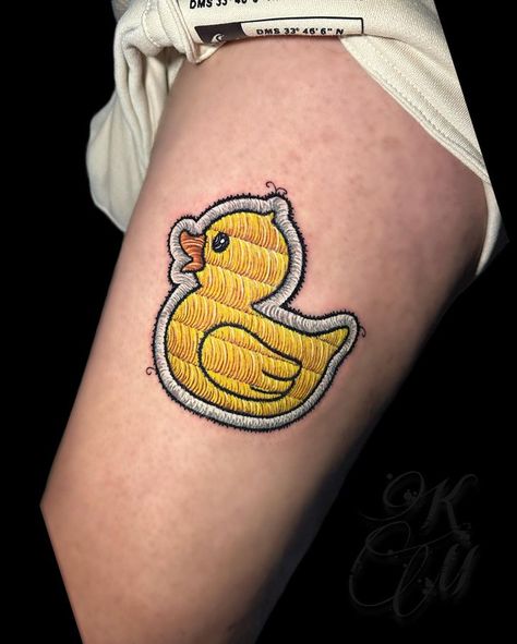 Patch Style Tattoo, Patch Tattoo Design, Patch Tattoo Ideas, Embroidery Tattoo Ideas, Trap Tattoos For Women, Minion Tattoo, Patch Tattoos, Geometric Tattoo Leg, Embroidery Tattoos