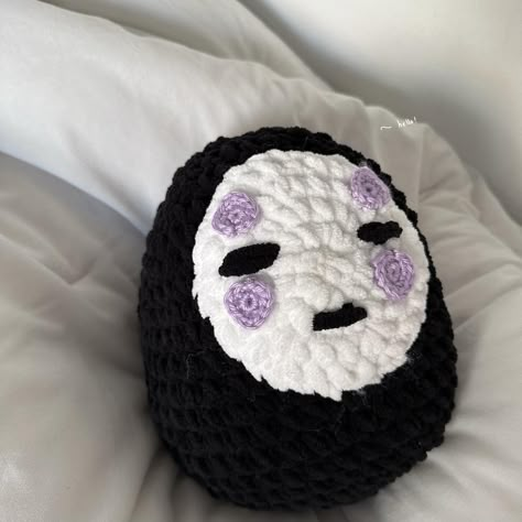 phu˚✧₊⁎ | no-face (kaonashi) from spirited away ੈ✩‧₊˚ - - i wanted to make a cute little pattern because I was inspired by this cute squish-mallow... | Instagram Crochet No Face Free Pattern, Crochet Patterns Studio Ghibli, No Face Crochet Pattern Free, No Face Crochet Pattern, Studio Ghibli Crochet Pattern Free, No Face Crochet, Nerd Project, Squish Mallow, 2025 Vibes