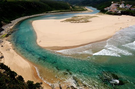 6. Odeceixe, Algarve - - SAPO Viagens Beautiful Places In Spain, Hotels Portugal, Portugal Beach, Places In Portugal, Portugal Travel Guide, Places In Spain, Visit Portugal, Funchal, Algarve Portugal