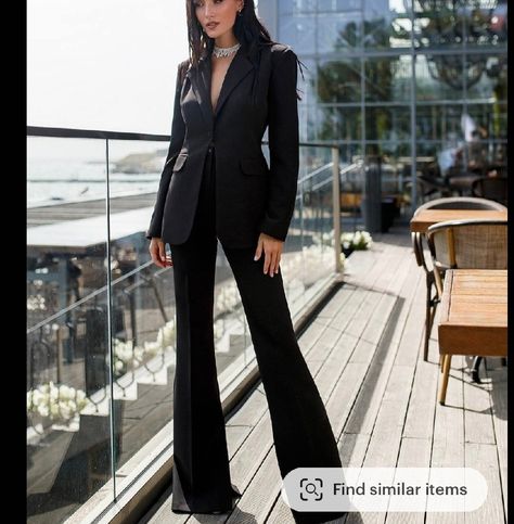 Suit And Ties For Women, Flare Suit Pants Women, Women’s Black Pantsuit, Flare Pant Suits For Women, Black Blazer With Black Pants, Black Blazer Pants Outfit, Flare Suits For Women, Womens Black Suit Outfit, Black Blazer Suit For Women