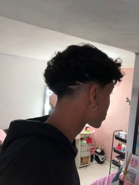 Small Taper Design, Low Fade Design Haircut, Low Drop Fade With Design, Motif Taper, Low Fade With Design, Low Fade Design, Low Taper Design, Taper Fade Design, Low Fade Em V