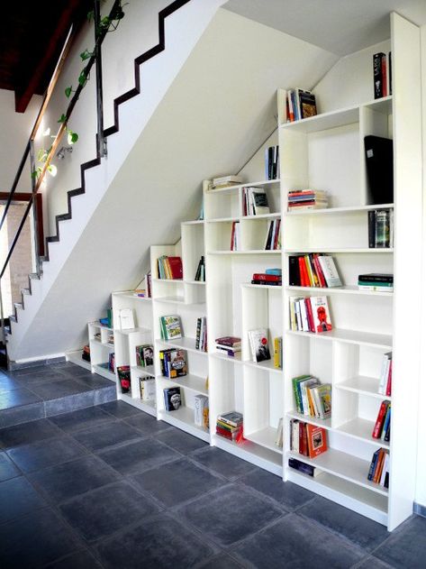 "Sgantina" - Under stairs Billy Bookshelves - IKEA Hackers Ikea Under Stairs, Shelves Under Stairs, Bookcase Stairs, Stair Bookshelf, Stairs Makeover Design, Under Stairs Ideas, Under Staircase, Under Stairs Storage Solutions, Space Under Stairs