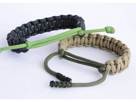 Adjustable Paracord Survival Bracelet- No Buckle/Sliding Knot/Cobra Weave – How to make „CbyS“ - YouTube Cobra Weave, Paracord Bracelet Patterns, Paracord Bracelet Tutorial, Paracord Braids, Paracord Crafts, Paracord Bracelet Diy, Paracord Diy, Paracord Ideas, Paracord Knots