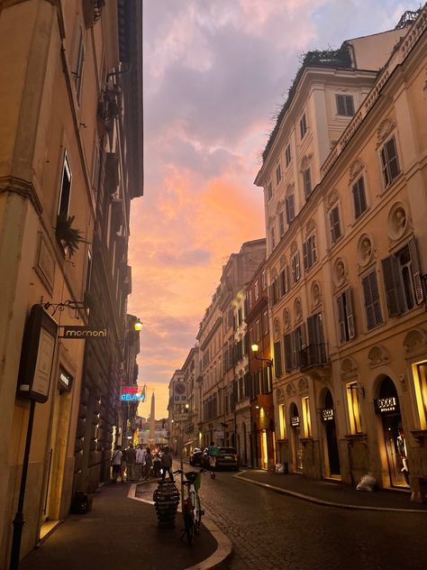 Italy Sunset, Italy Vibes, Summer In Italy, Italy Aesthetic, Sunset Aesthetic, Rome Travel, Italian Summer, Aesthetic Travel, Europe Trip