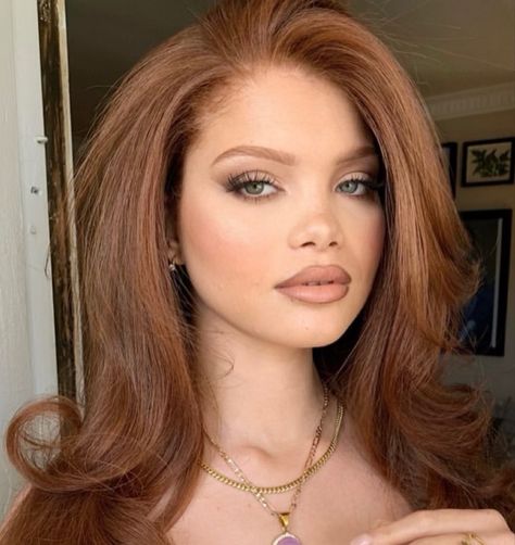 Natural Red Hair With Highlights, Hair With Highlights And Lowlights, Blue Underneath, Red Hair With Highlights, Natural Red Hair, Honey Brown Hair, Long Silky Hair, Ginger Hair Color, Hairstyles For Layered Hair