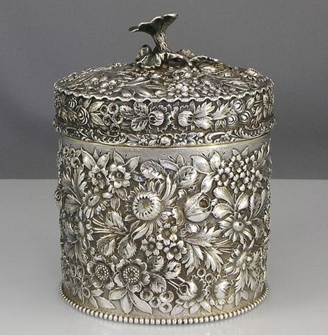 Large Stieff antique silver tea caddy. he base has an applied beaded border. Marked BSC which stands for the Baltimore Sterling Silver Company and bearing the Stieff crown. Circa 1895. Antique Silverware, Maria Elena, Silver Tea, Tea Tins, Teapots And Cups, Antique Tea, Tea For Two, Tea Caddy, Time For Tea