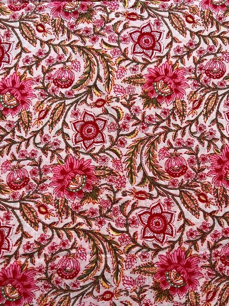 Flower Print Fabric, Indian Block Print Fabric, India Home Decor, Showroom Interior Design, Indian Patterns, Textile Prints Design, Indian Prints, Indian Block Print, Handmade Textiles