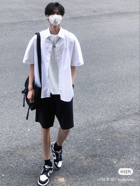 Uniqlo Korean Men, Korean Mens Summer Outfits, Ulzzang Men Outfit, Korean Boy Outfits Aesthetic, Ulzzang Fashion Men, Korean Men Summer Outfit, Asian Men Fashion Casual, Kpop Fashion Outfits Men, Korean Street Fashion Mens Casual