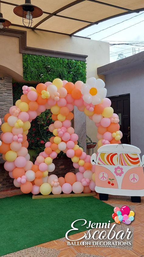 Groovy Party Ideas Decoration, Peace Sign Balloon Arch, Peace Sign Balloon, Groovy Party Ideas, One Groovy Babe, Flower Balloons Diy, Two Groovy Party, Flower Balloons, Groovy One