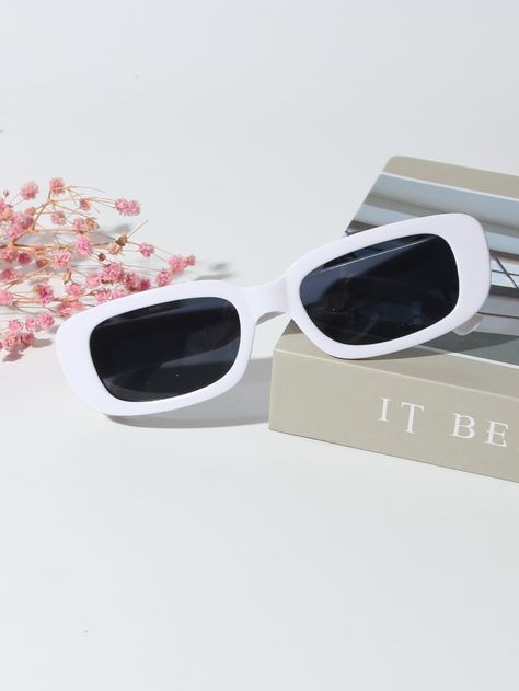 White Sunglasses Women, Glasses Cute, Tiktok Outfits, Women Glasses, Trendy Glasses, White Sunglasses, Fashion Eye Glasses, نظارات شمسية, Better Style