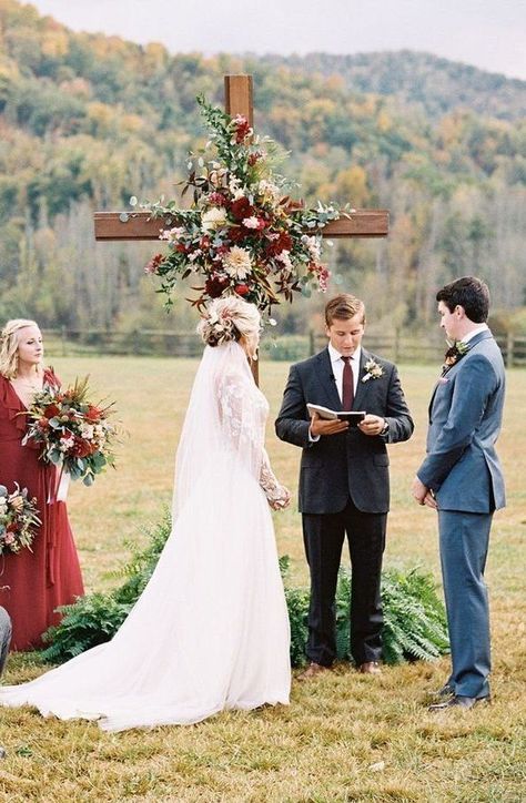 Altar Cross Wedding, Wedding Ceremony Backdrop Ideas, Ceremony Backdrop Ideas, Christian Aesthetics, Pretty Place Chapel, Fall Wedding Arches, Traditional Wedding Ceremony, Unique Wedding Ceremony, Wedding Alters