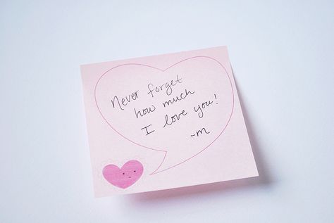 Heart thought bubble sticky notes - so sweet Cute Food Notes For Boyfriend, Romantic Sticky Notes For Him, Sticky Notes Love Messages, Post It Love Notes For Him, Post It Notes For Boyfriend, Cute Post It Notes For Boyfriend, Sticky Notes Quotes For Him, Sticky Note Love Notes, Sticky Notes For Him