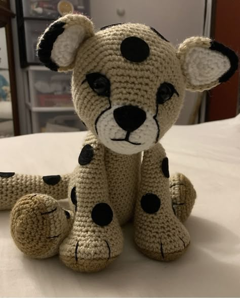 Baby Amigurumi, Easy Crochet Animals, Crochet Patterns Ideas, Tiger Shirt, Crocheting Ideas, Beginner Crochet Projects, Crochet Teddy, Pretty Images, I Changed