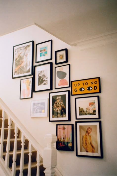 TIPS FOR CREATING THE PERFECT GALLERY WALL - Megan Ellaby Hallway And Stairs Ideas, Stairs And Landing Ideas, Gallery Wall Stairs, Hallway Stairs And Landing, Stairway Gallery Wall, Stairway Gallery, Wall Staircase, Gallery Wall Staircase, Landing Ideas