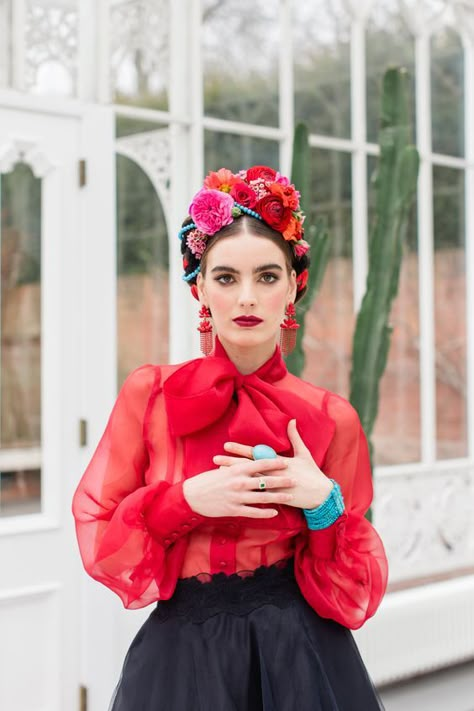 Frida Kahlo Wedding, Outfit Mexicano, Karneval Diy, Joanne Fleming, Frida Kahlo Style, Organza Shirt, Mexican Fashion, Fiesta Outfit, Mexican Outfit