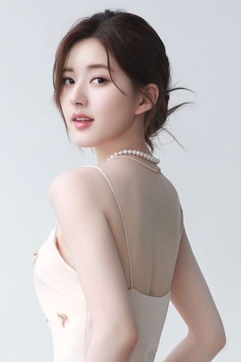 Zhao Lusi at promo event | China Entertainment News Rosy Zhao, Skin Retouching, Zhao Lu Si, Hidden Love, Photo Retouching, Chinese Actress, Medium Length Hair Cuts, Casino Online, Korean Beauty