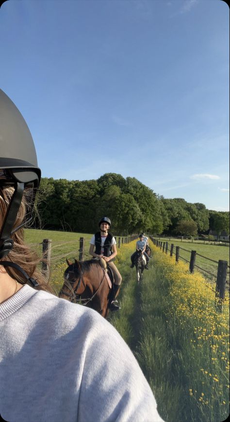 Horse Riding Date, Equestrian Summer, Riding Aesthetic, Horse Friends, Horsey Life, Horse Riding Aesthetic, Foto Cowgirl, Equestrian Aesthetic, Horse Aesthetic