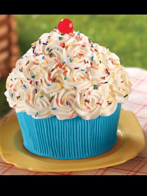 GIANT CUPCAKE AWESOMENESS Cake Shaped Like Cupcake, Big Cupcakes Ideas, Cupcake Theme Cake, Large Cupcake Decorating Ideas, Huge Cupcake Cake, Big Top Cupcake Ideas, Cake Made Of Cupcakes, Large Cupcake Cake Ideas, Big Cupcake Cake 1st Birthday