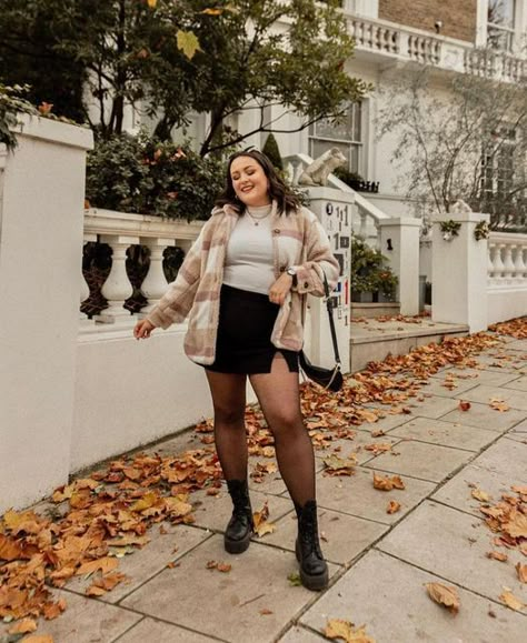 Dressy Casual Outfits Winter, Outfits Invierno Curvy, Plus Size Winter Outfits Dressy, Outfits Winter 2023, Trendy Hairdos, Fresh Hairstyles, Casual Outfits Winter, Plus Size Winter Outfits, Effortless Waves