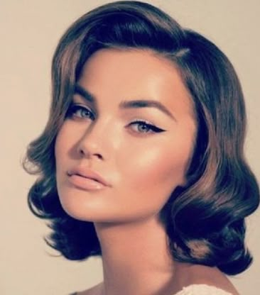 Retro Bob, 50s Hairstyles, Hair Tattoo, Hairstyle Short, How To Curl Short Hair, Prom Hairstyles For Short Hair, Prom Look, Formal Hair, Long Bob Haircuts