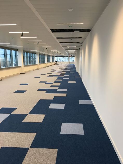 Vct Flooring, Floor Pattern Design, Hall Tiles, Hall Flooring, Study Interior Design, Corridor Design, Hospital Interior, Cabinet Medical, School Interior