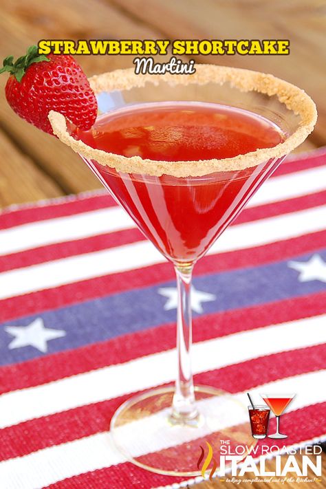 Strawberry Shortcake Martini Strawberry Daiquiri Recipe, Cake Vodka, Whipped Vodka, Strawberry Cocktails, Daiquiri Recipe, The Slow Roasted Italian, Lime Margarita, Strawberry Lime, Strawberry Daiquiri