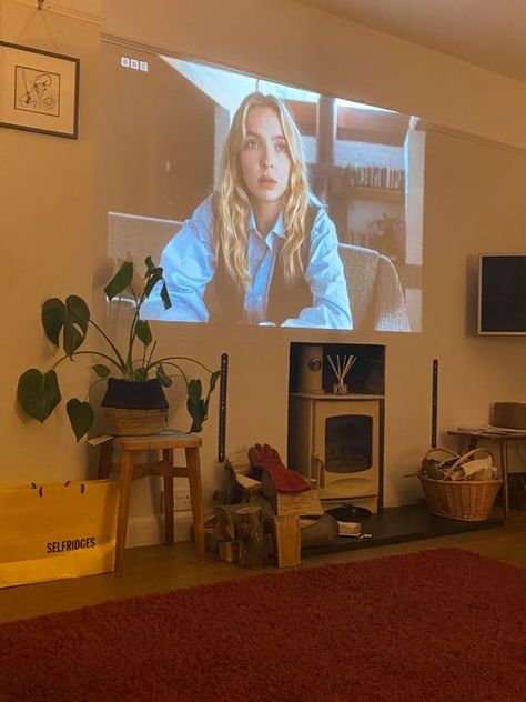 Projector Studio Apartment, Projector In Apartment, Small Living Room Projector Ideas, Video Projector Living Room, Room With A Projector, Bedroom Movie Projector, Projector In Dorm Room, Projector Aesthetic Room, Projector Screen Aesthetic