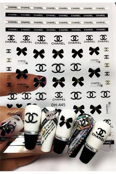 1 Lage Sheet Gold Shiny Nail Stickers Luxury Nail Salon Design Chic 3D Nail Art Stickers Decals Self-Adhesive Manicure for Nails Decoration Chanel Nail Art, Chanel Nails Design, Chanel Stickers, Luxury Nail Salon, Nail Stickers Designs, Mint Green Nails, Nail Summer, Chanel Nails, Nail Salon Design